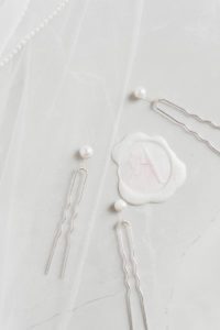 silver pearl hair pins