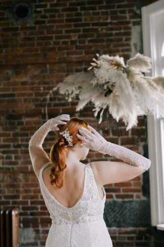 white tulle and pearl bridal gloves