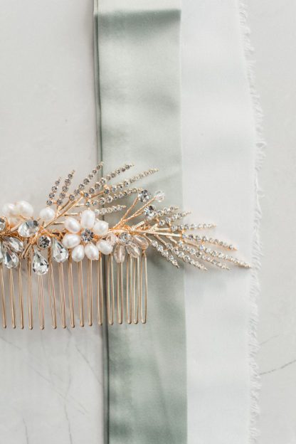pearl and rhinestone hair comb bridal accessory